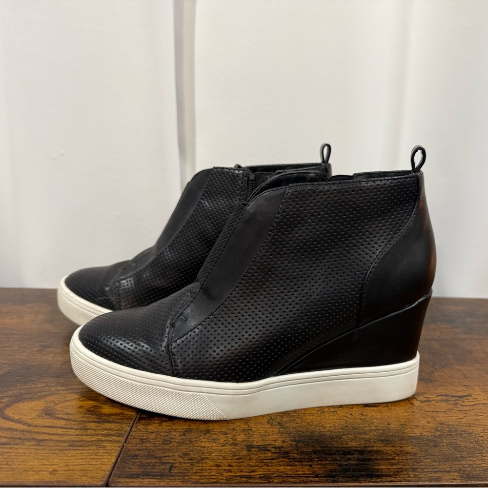 Black Mia Wedge Ankle Boots